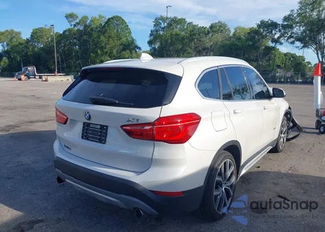 2017 BMW X1 xDrive28I z USA, uszkodzony, nr VIN WBXHT3C35H5F78391